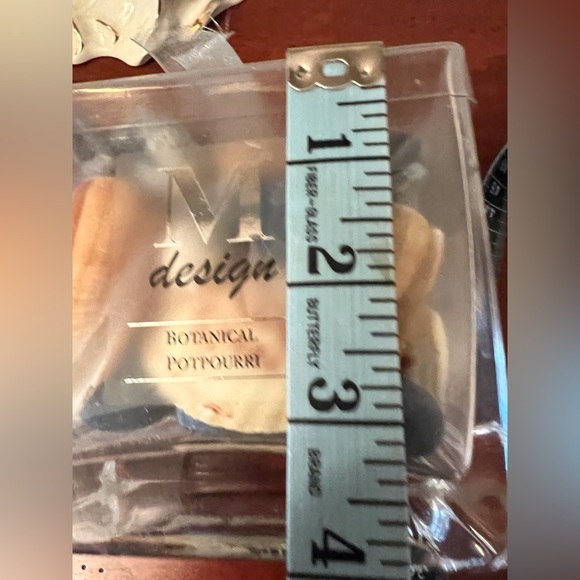 NWOT - Glass Box Botanical Potpourri - Picture 7 of 7